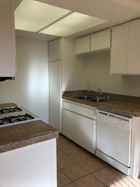 Two bedroom apartment unit close to Linda Lane and Ocean in San Clemente property image