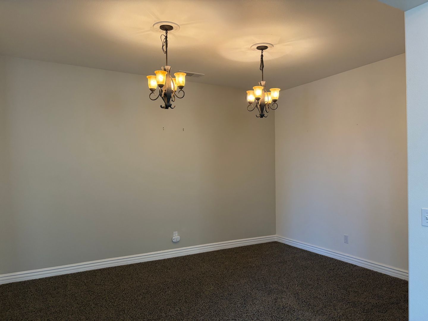 LARGE BEAUTIFUL HOME WITH VIEWS IN MENIFEE!! property image