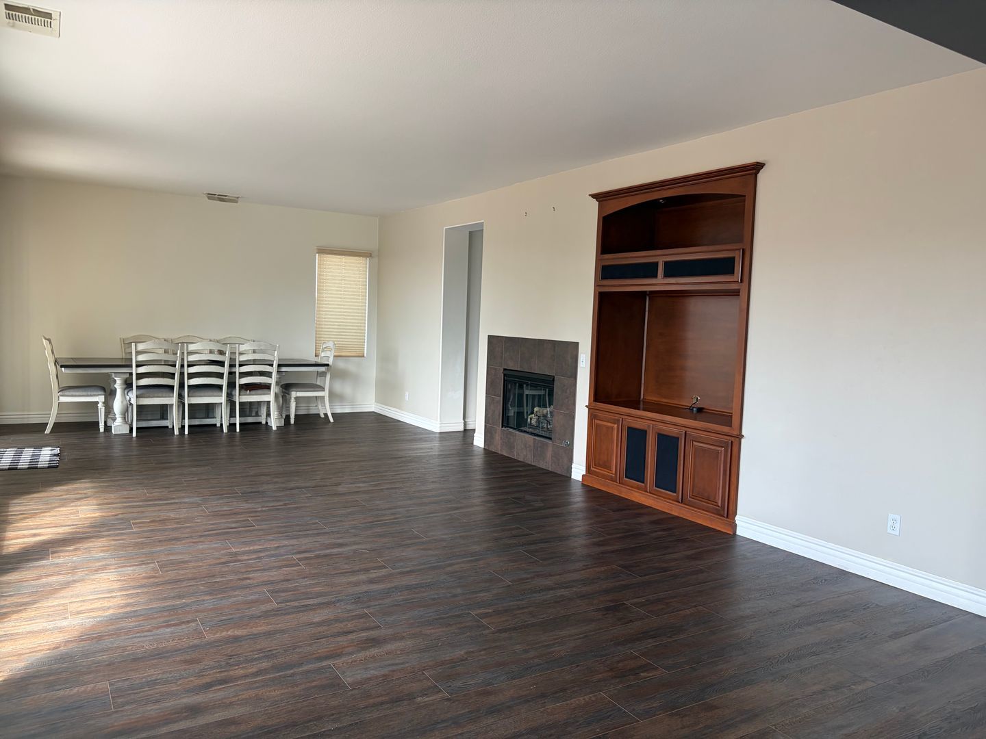 LARGE BEAUTIFUL HOME WITH VIEWS IN MENIFEE!! property image