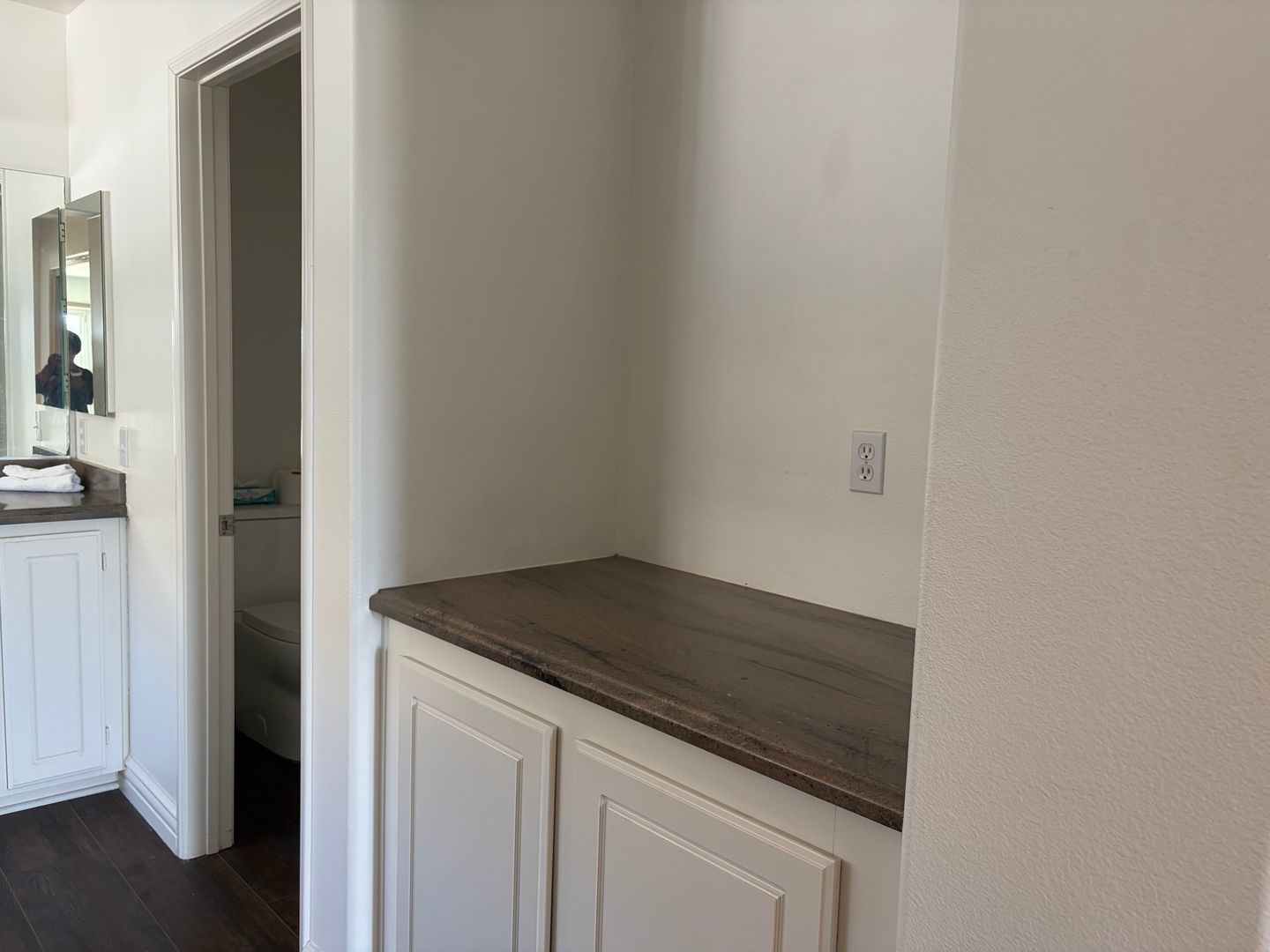 LARGE BEAUTIFUL HOME WITH VIEWS IN MENIFEE!! property image