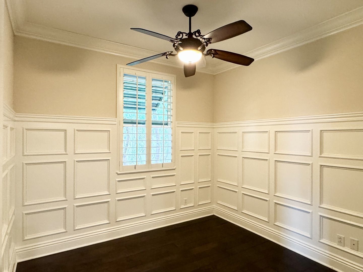 $3995.00 / 1600 sq.ft - 3 bdrm/2.5 bth Vantis Twnhse w/ panoramic view property image