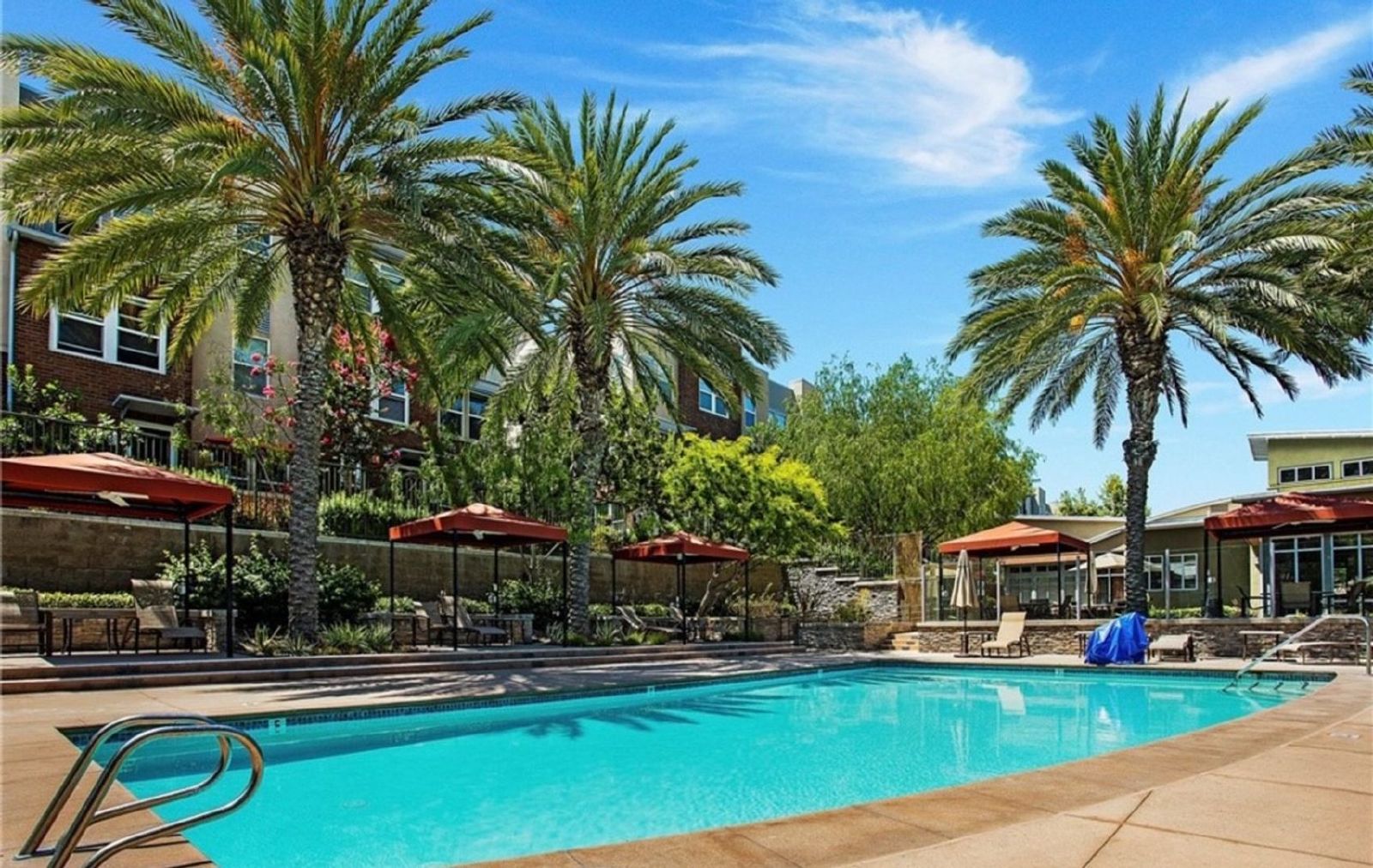 $3995.00 / 1600 sq.ft - 3 bdrm/2.5 bth Vantis Twnhse w/ panoramic view property image