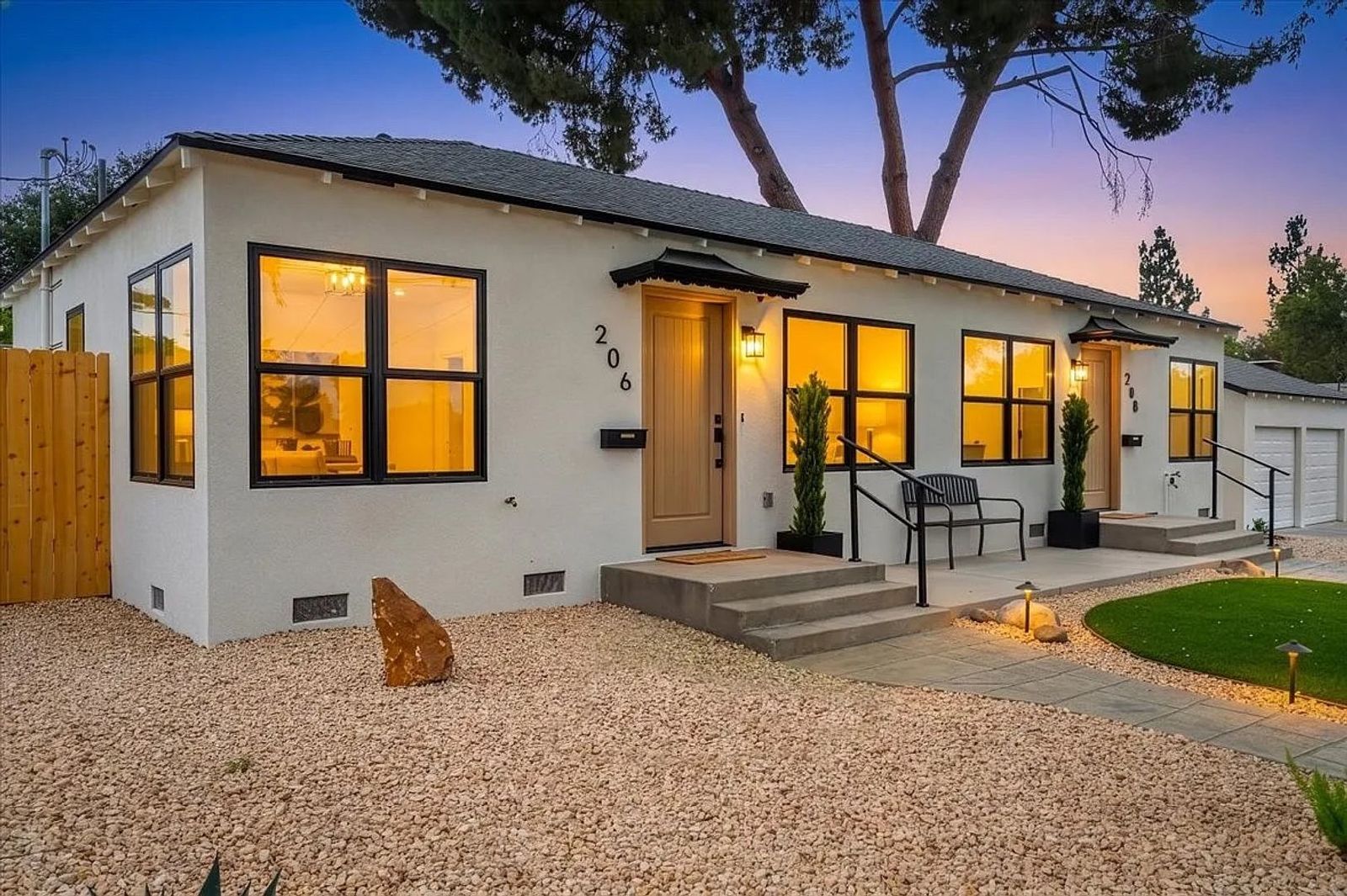 1 bd, 1 ba, 700 Sq home in Claremont property image