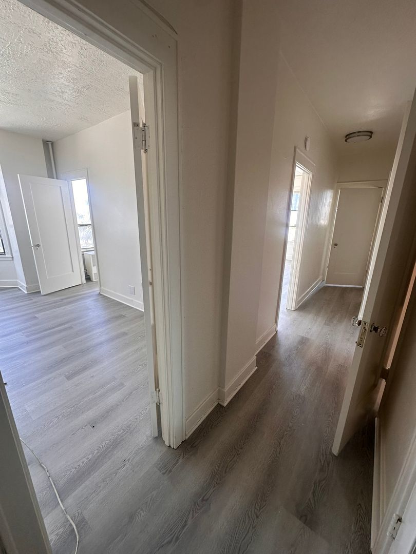 Bright & Spacious 1 Bed / 1 Bath in the Heart of Downtown Long Beach property image