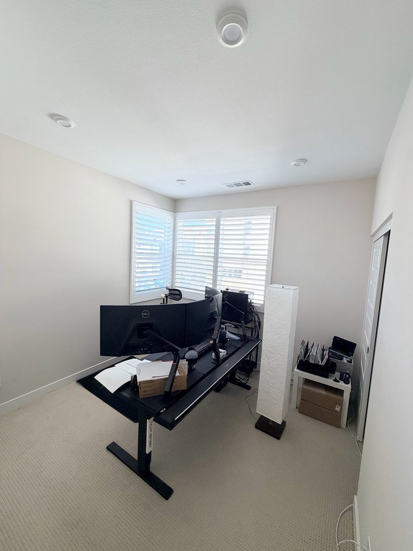 GORGEOUS 3 bedroom 2.5 bath condo in Gated Community property image