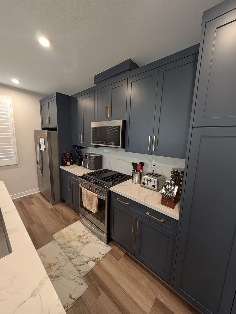 GORGEOUS 3 bedroom 2.5 bath condo in Gated Community property image
