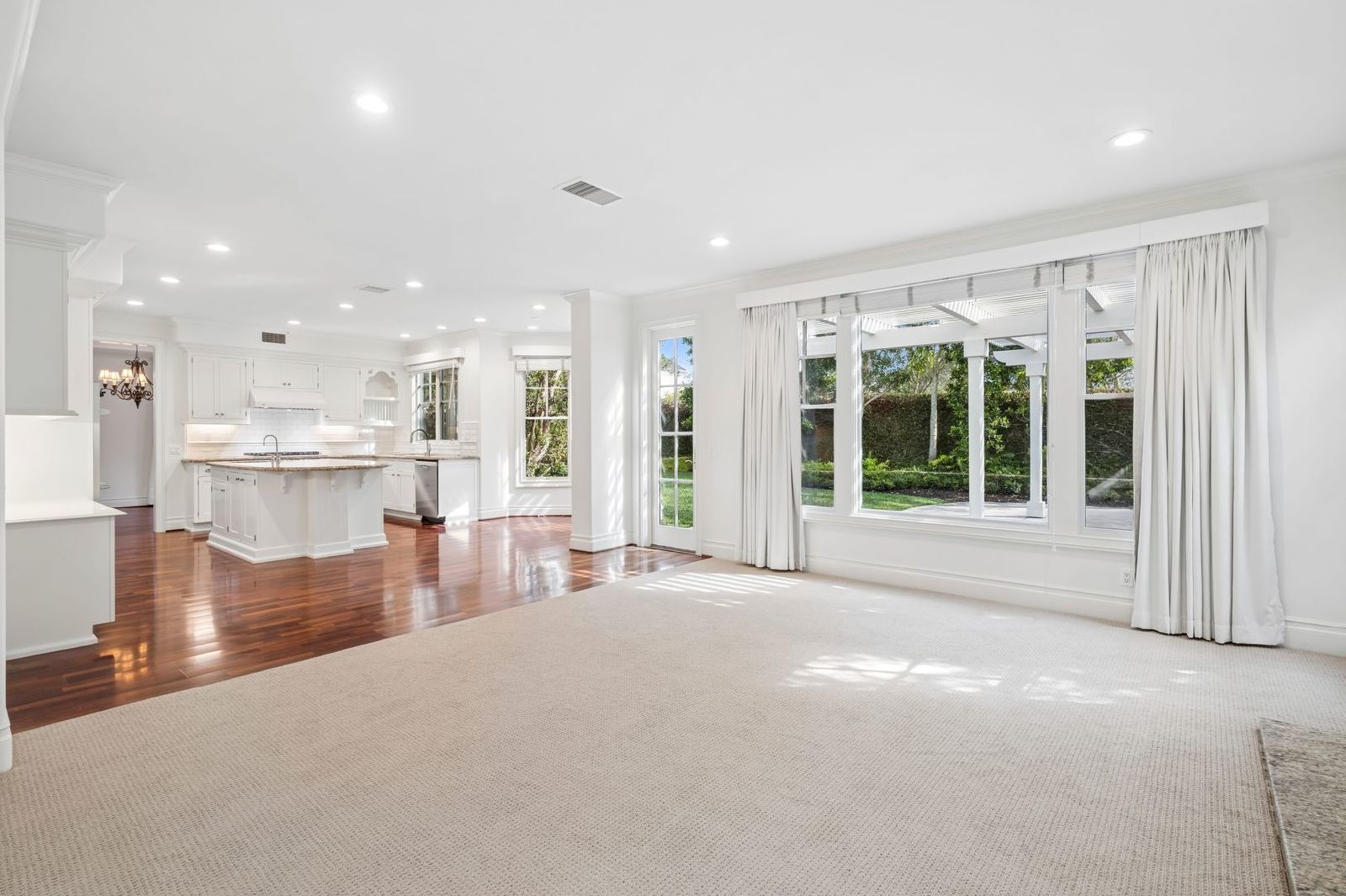Luxury Living in One Ford Road – 5 Bedroom Stonybrook Residence property image