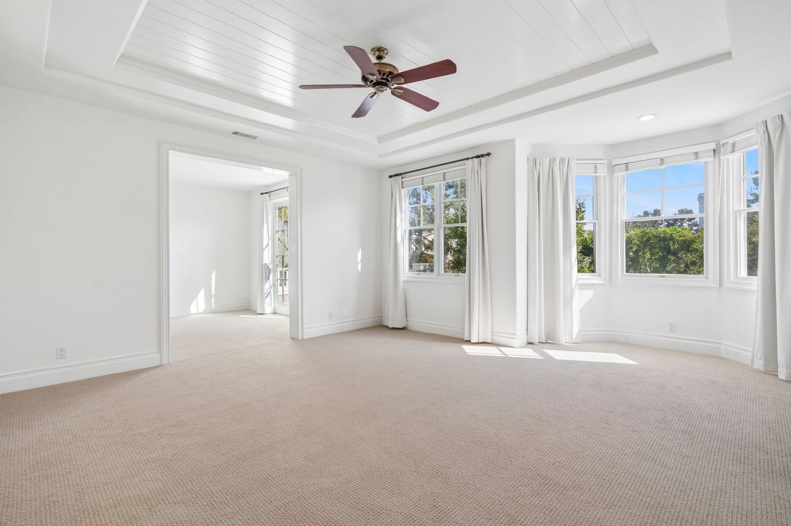 Luxury Living in One Ford Road – 5 Bedroom Stonybrook Residence property image