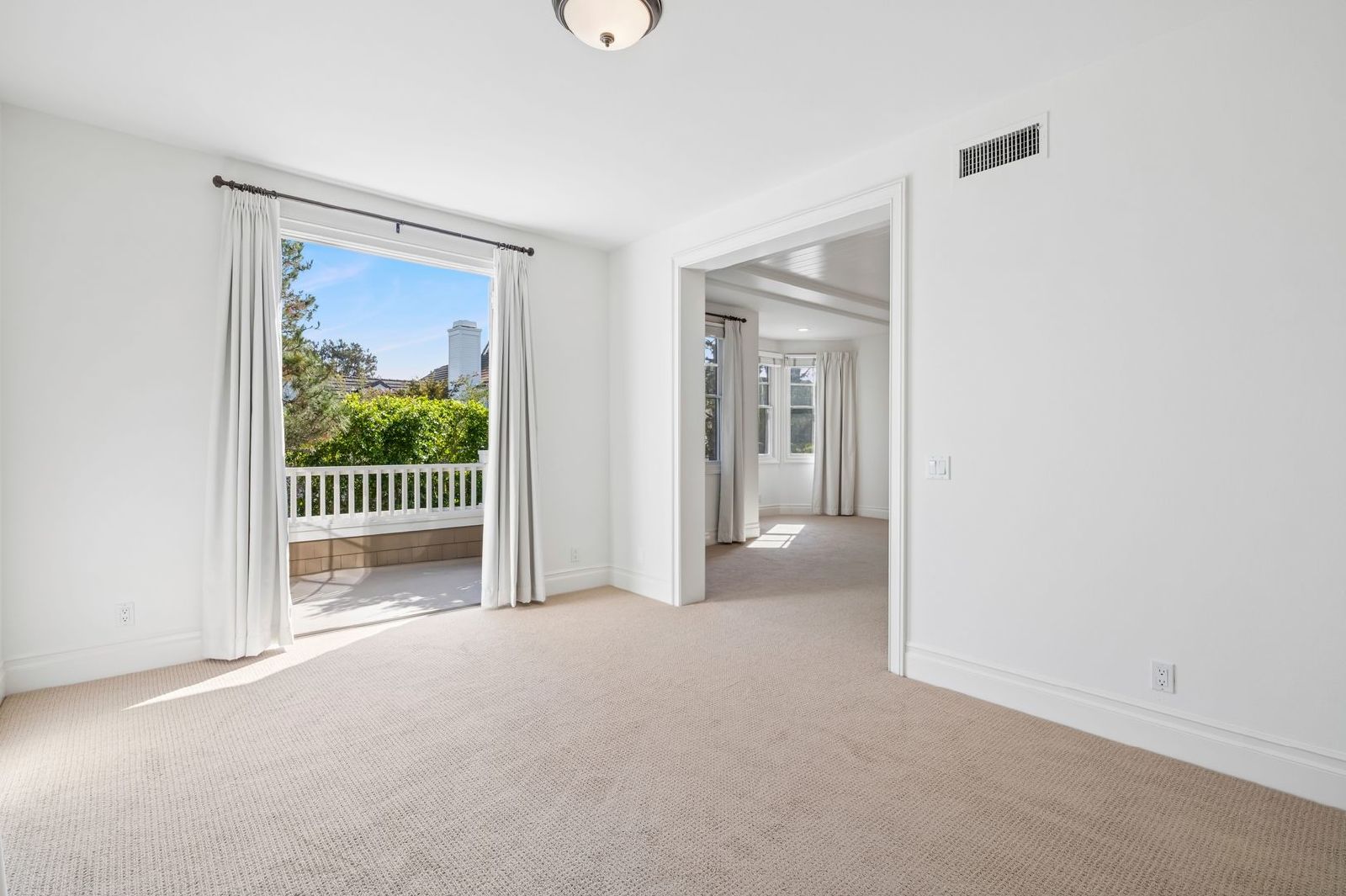 Luxury Living in One Ford Road – 5 Bedroom Stonybrook Residence property image