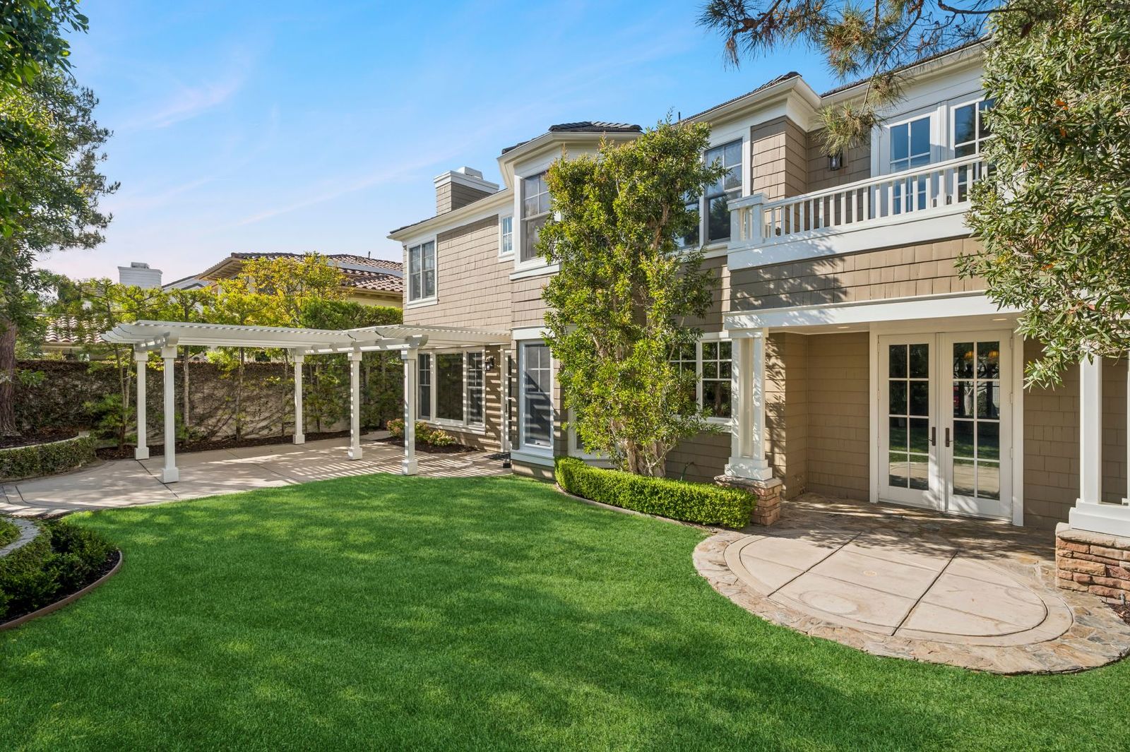 Luxury Living in One Ford Road – 5 Bedroom Stonybrook Residence property image