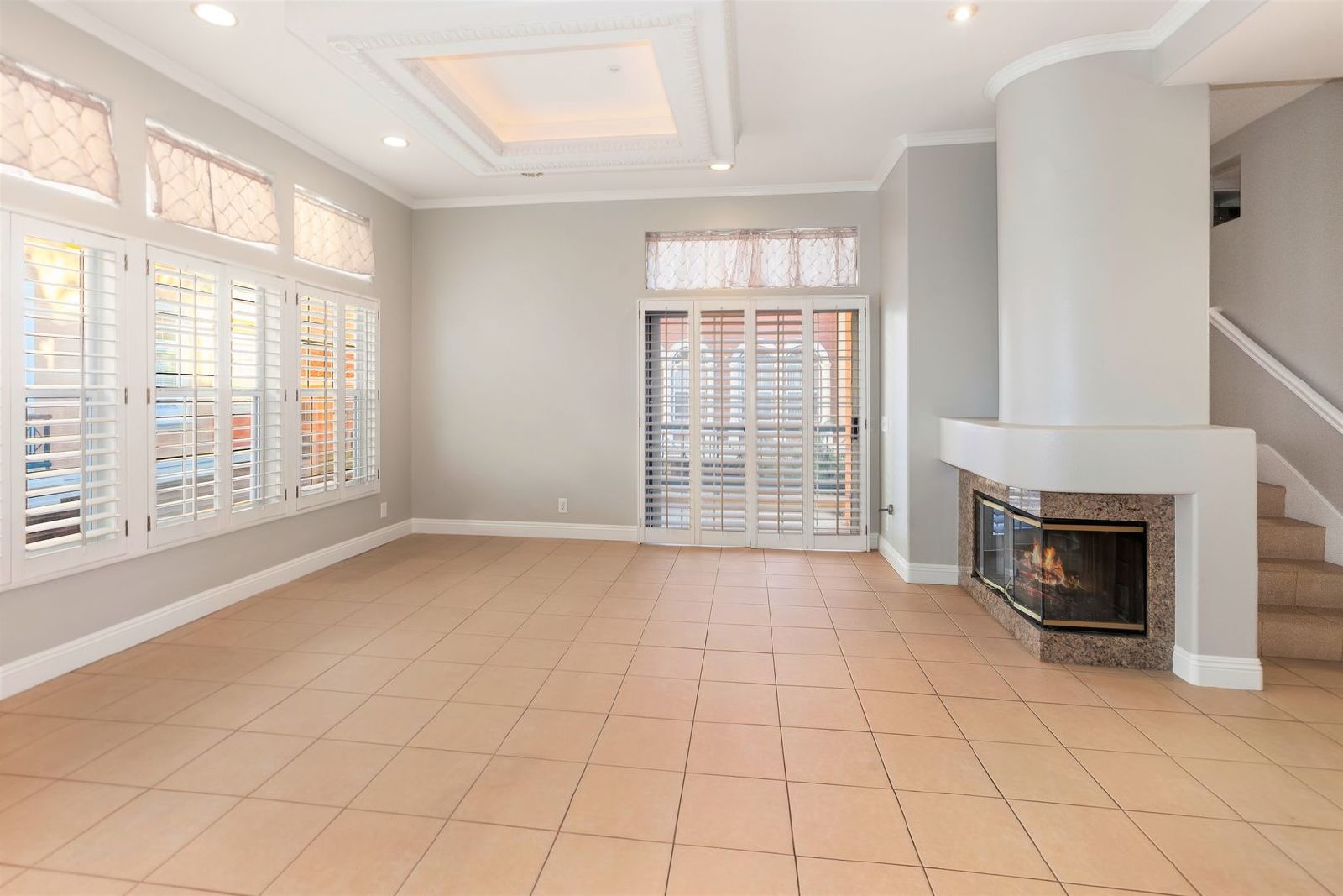 A fantastic 2 bed / 2.5 bed in Irvine for rent! property image