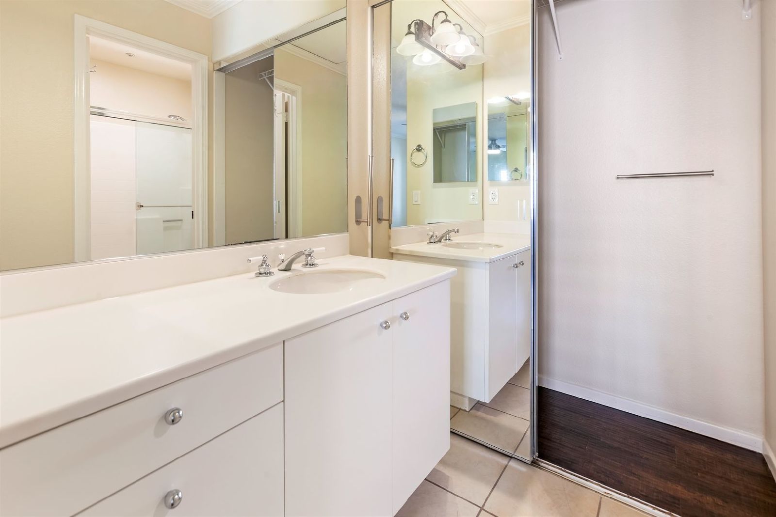 A fantastic 2 bed / 2.5 bed in Irvine for rent! property image