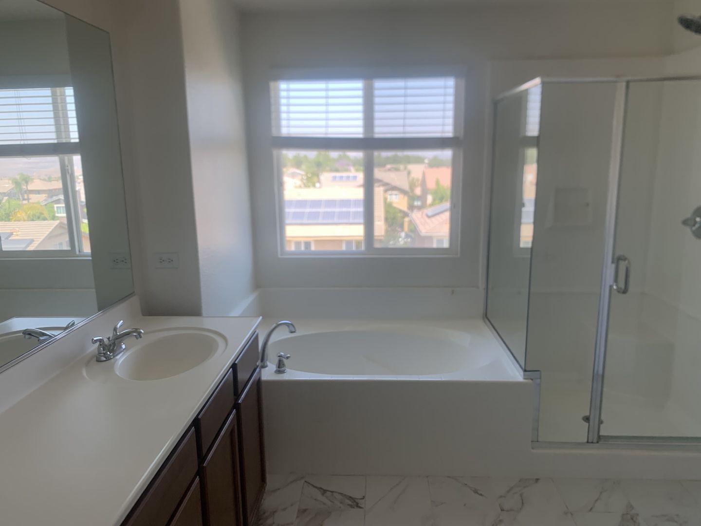 4 bed 2.5 bath Beautiful Sycamore Creek house in Corona for lease property image