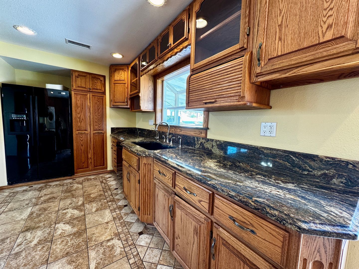 Beautiful Single Family Home for Lease in Norwalk property image