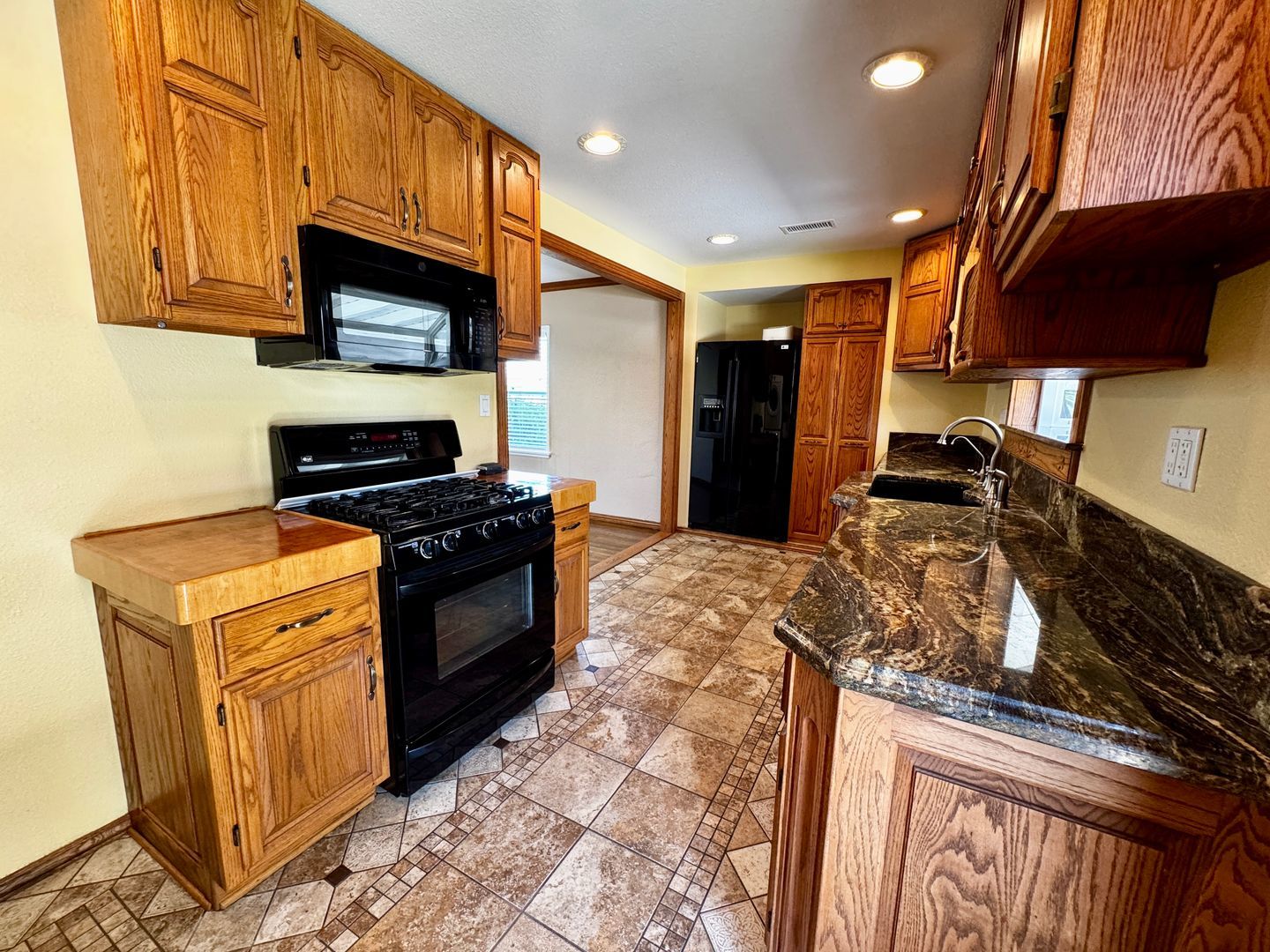 Beautiful Single Family Home for Lease in Norwalk property image