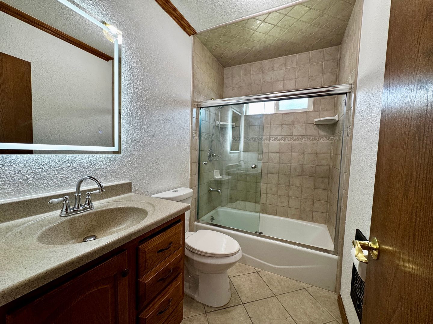 Beautiful Single Family Home for Lease in Norwalk property image
