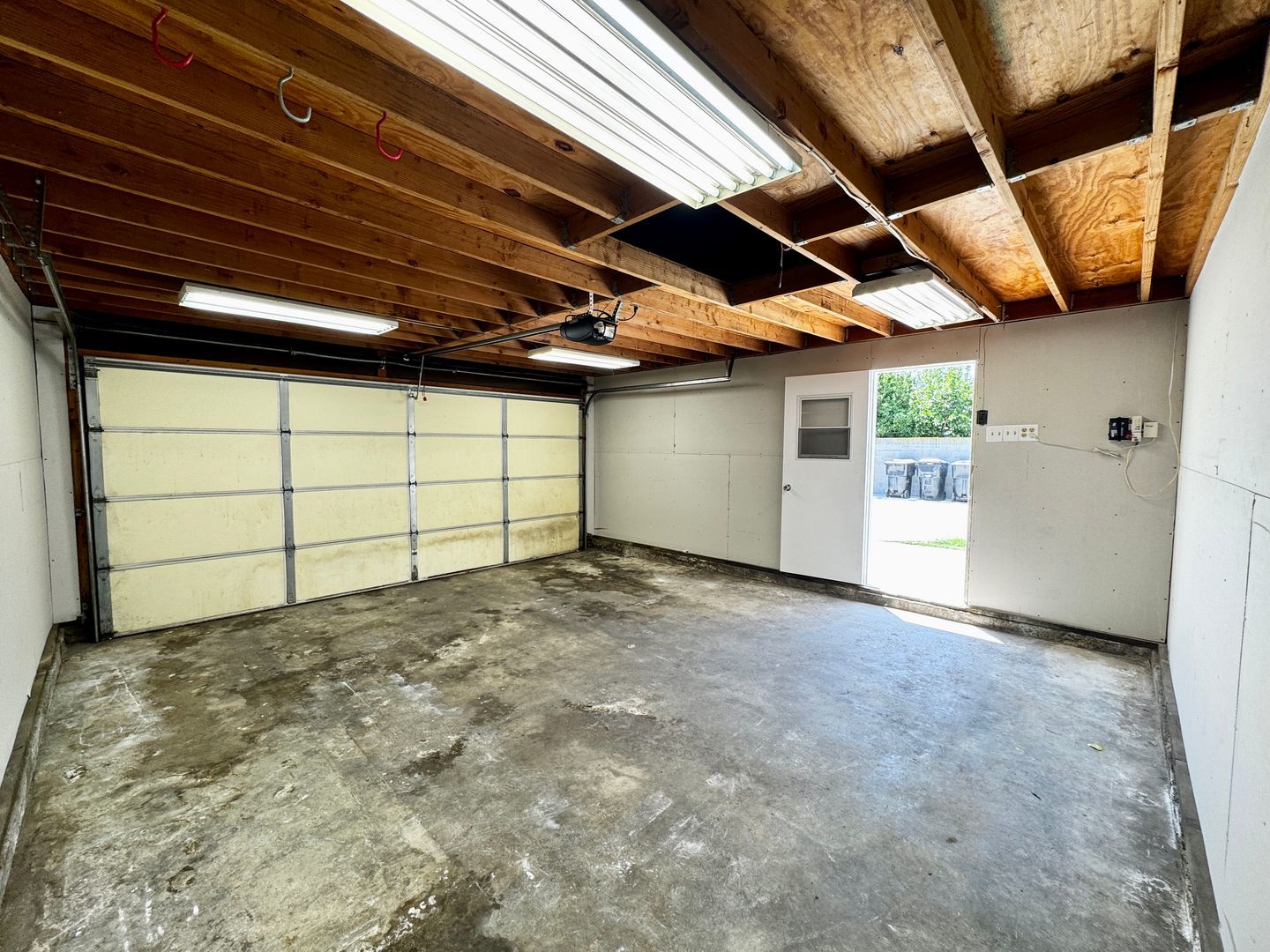 Beautiful Single Family Home for Lease in Norwalk property image