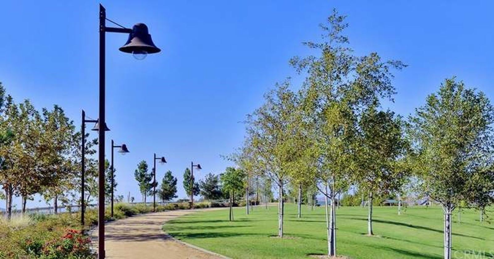 4 bed 2.5 bath Beautiful Sycamore Creek house in Corona for lease property image