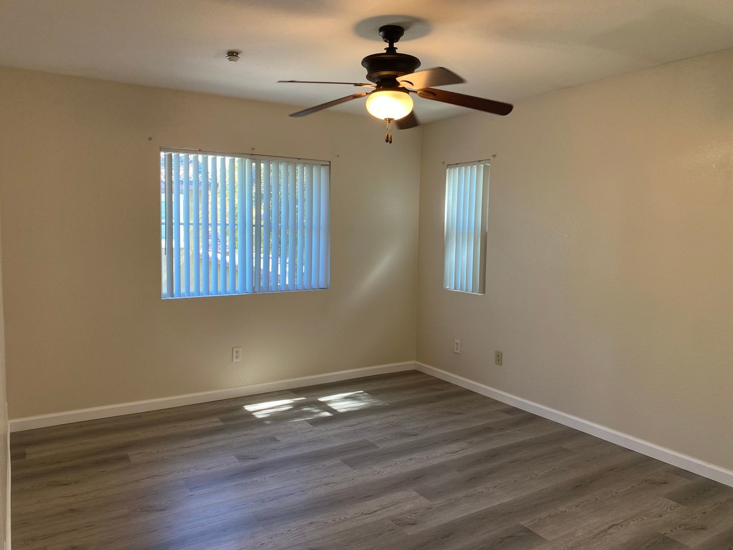 Updated Spacious 2 Bedroom 2 Bath Condo Community with Pool!!!! property image