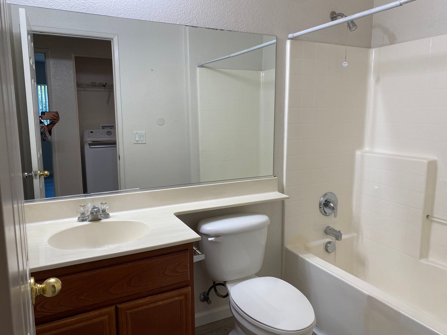 Updated Spacious 2 Bedroom 2 Bath Condo Community with Pool!!!! property image