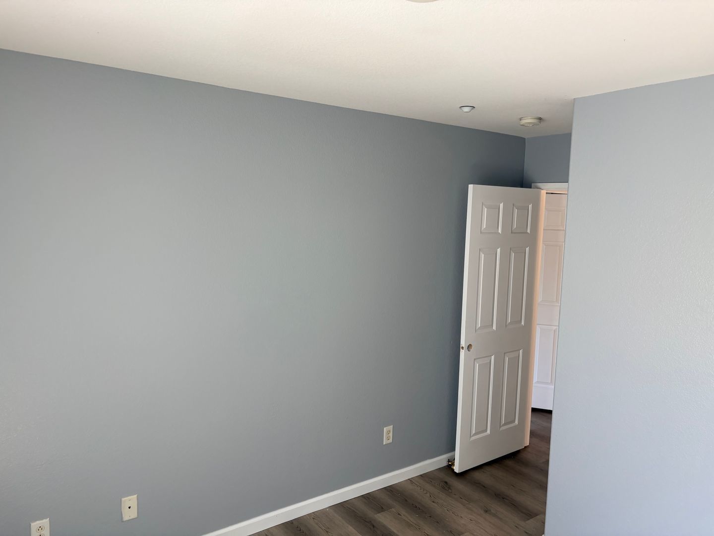 Updated Spacious 2 Bedroom 2 Bath Condo Community with Pool!!!! property image