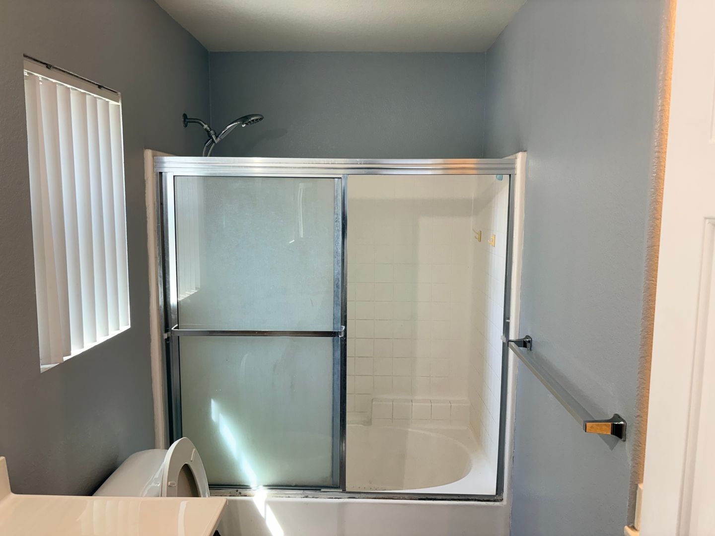 Updated Spacious 2 Bedroom 2 Bath Condo Community with Pool!!!! property image
