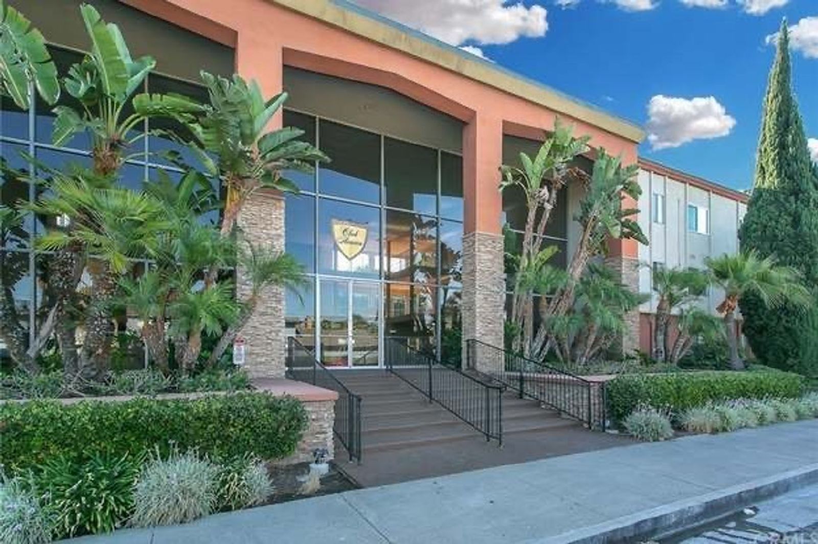 Updated 1 bed 1 bath unit in Fullerton! property image