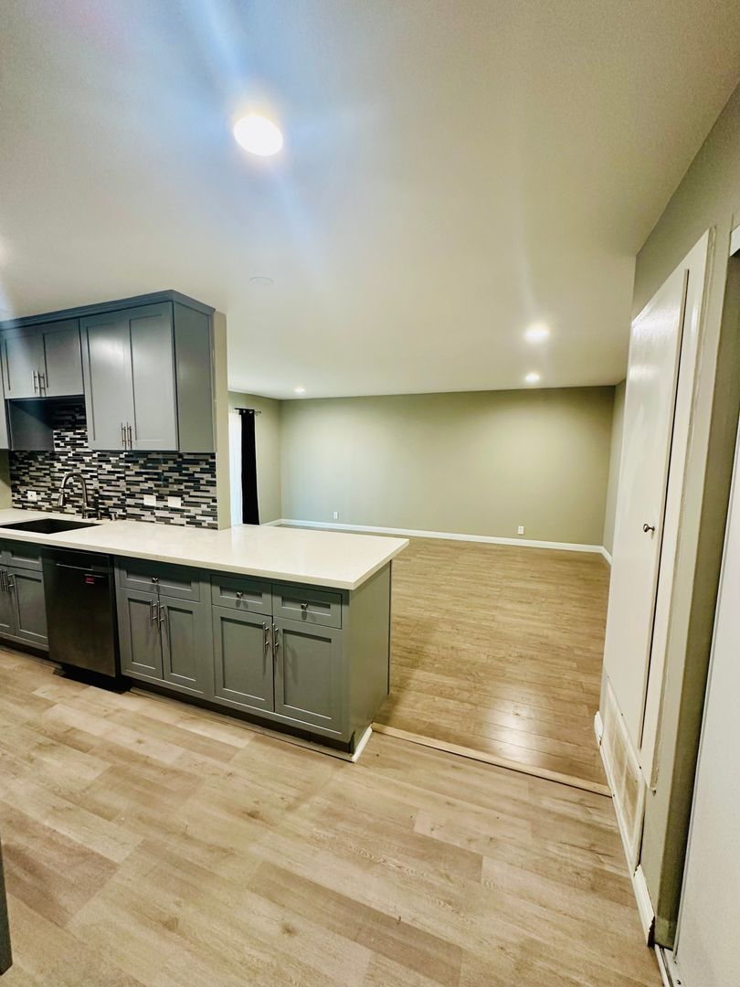 Updated 1 bed 1 bath unit in Fullerton! property image