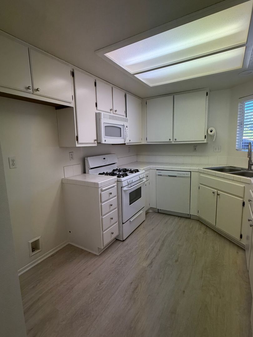 2 Bed, 2 bath townhome in Rancho Santa Margarita property image