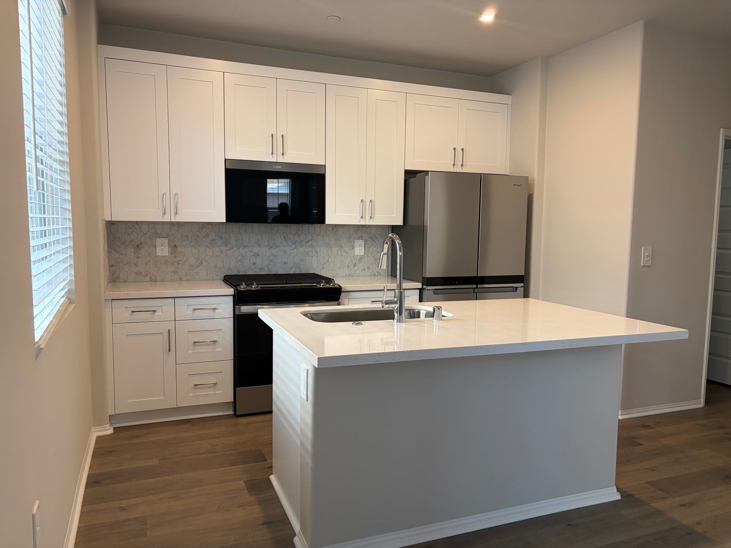BRAND NEW HOME AVAILABLE FOR LEASE IN TEMECULA! property image