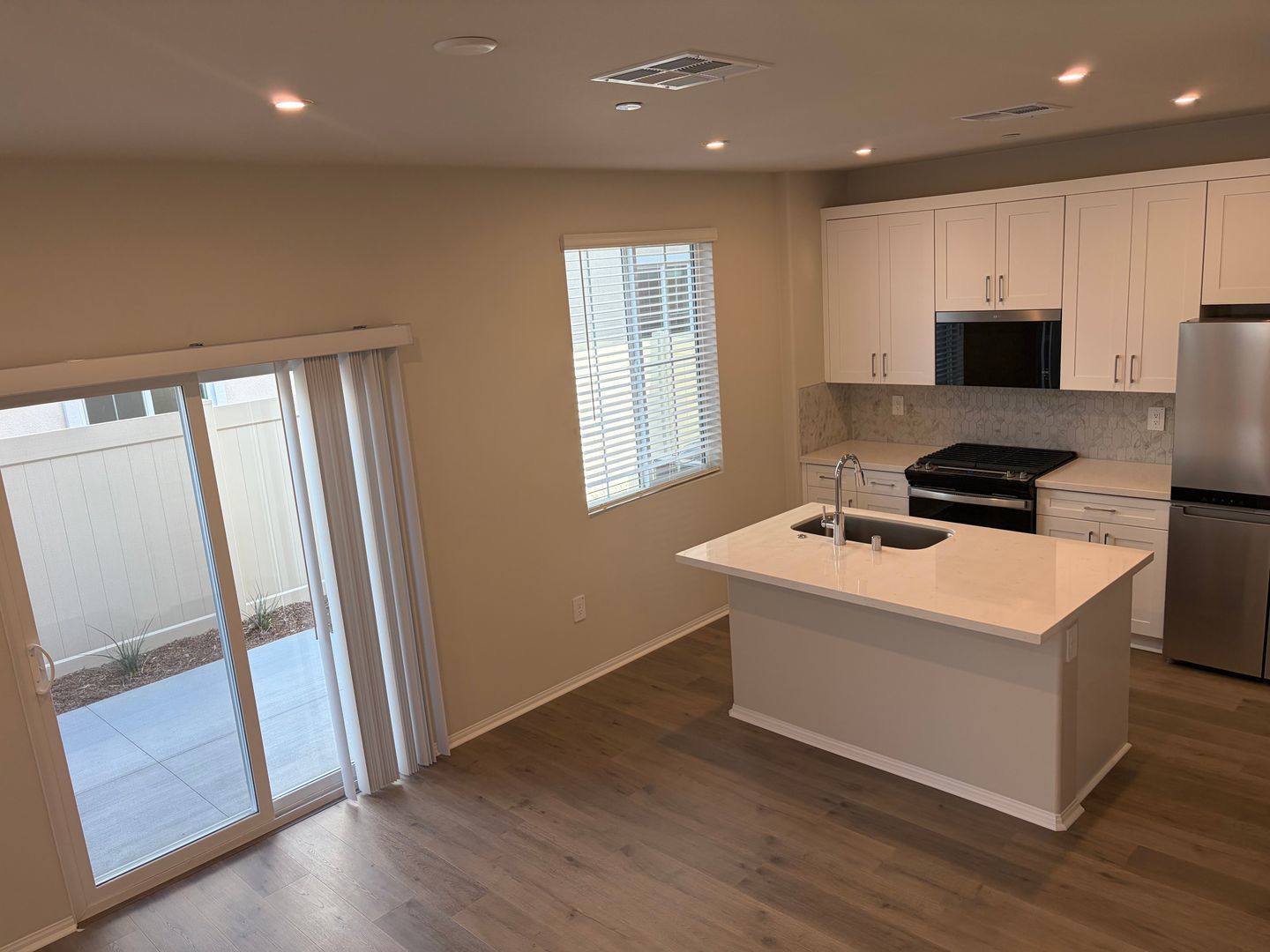 BRAND NEW HOME AVAILABLE FOR LEASE IN TEMECULA! property image