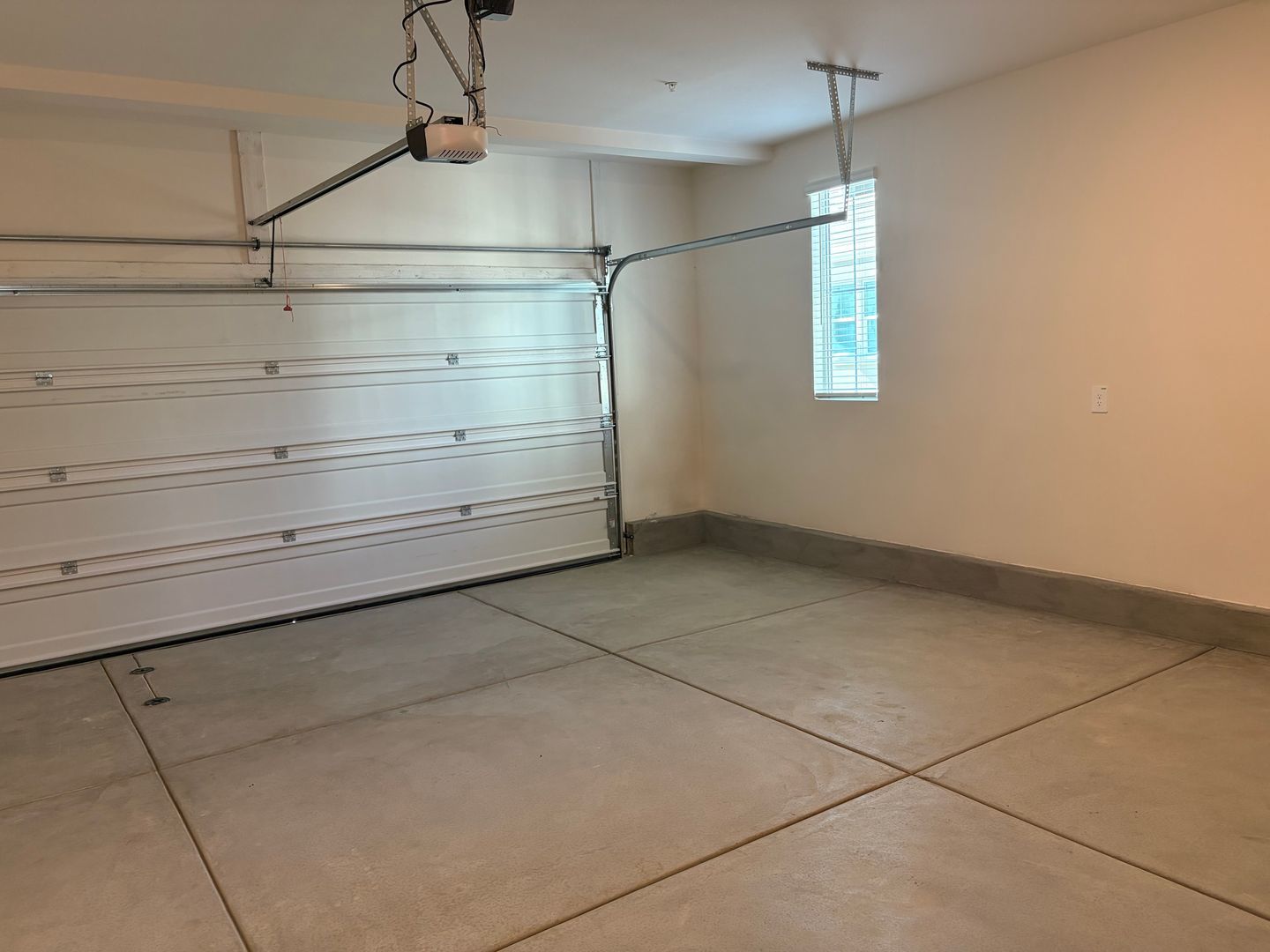 BRAND NEW HOME AVAILABLE FOR LEASE IN TEMECULA! property image