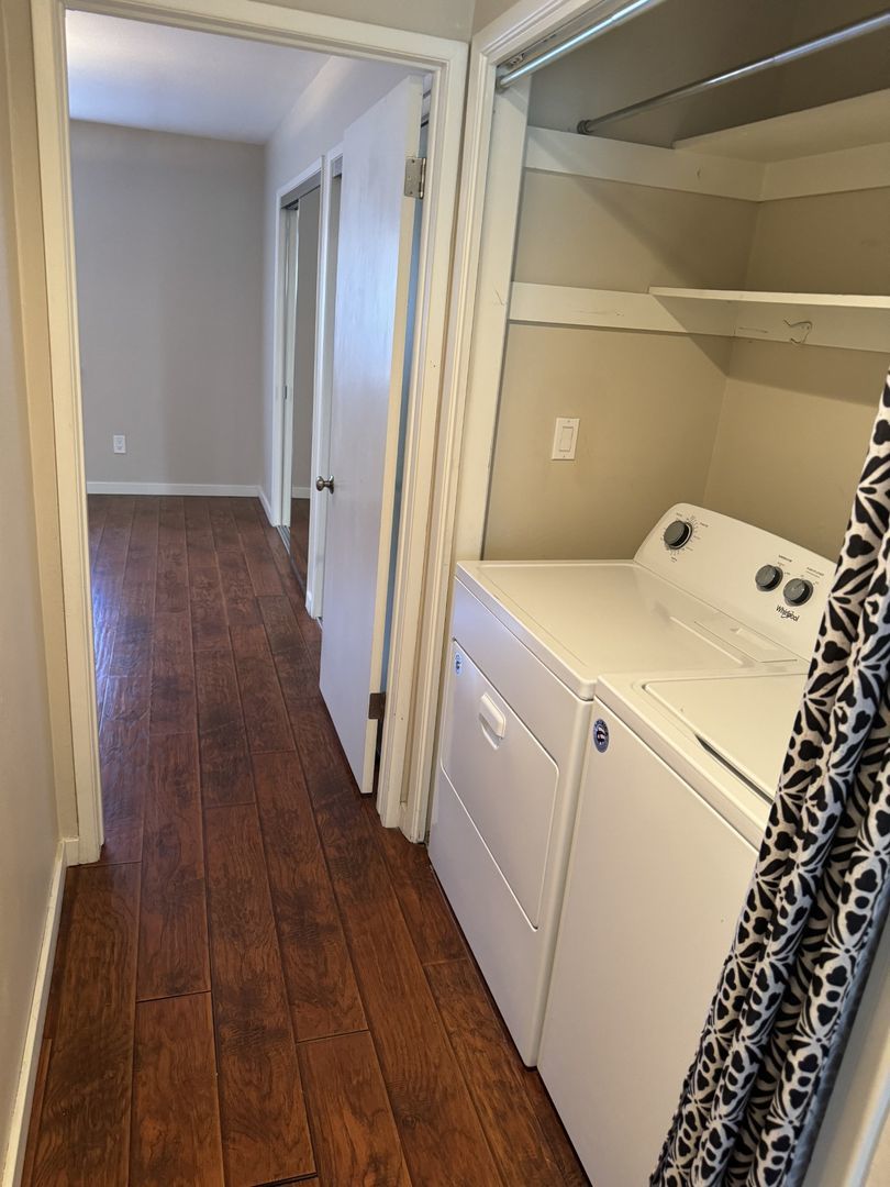 Upgraded 2 bed, 2 bath townhome for lease in Tustin. Must see!! property image
