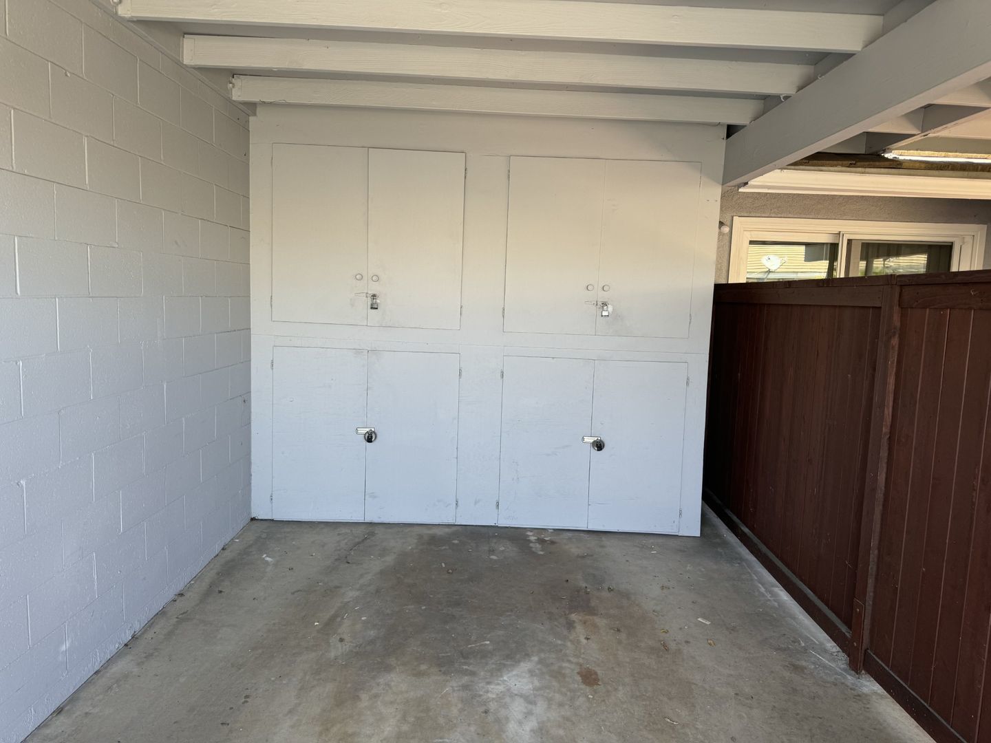 Upgraded 2 bed, 2 bath townhome for lease in Tustin. Must see!! property image