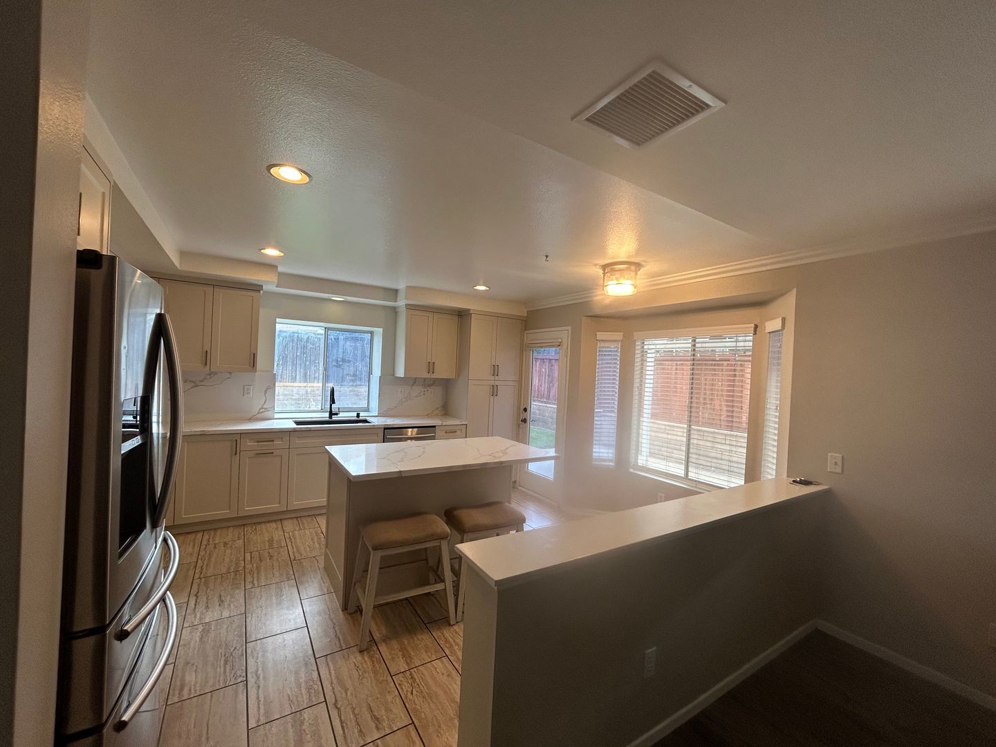 Remodeled Home for Rent in Corona – Sunroom & New Kitchen property image