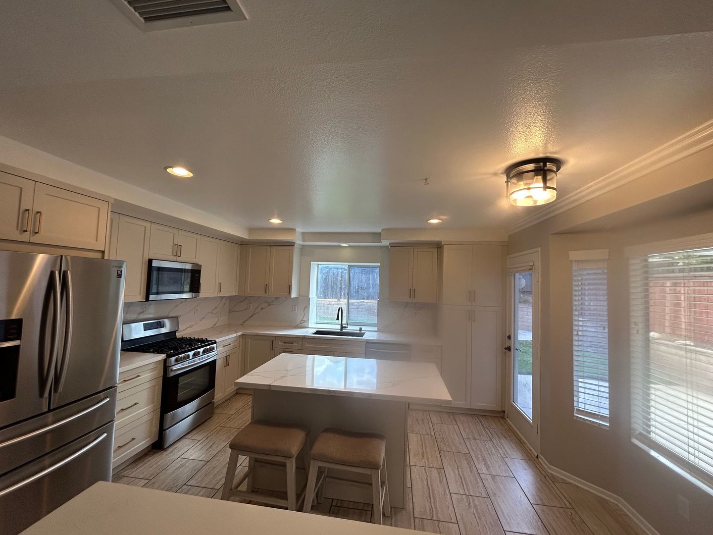 Remodeled Home for Rent in Corona – Sunroom & New Kitchen property image