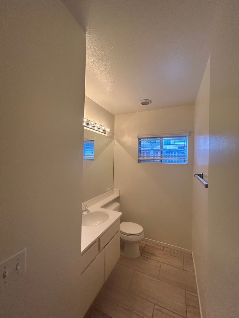 Remodeled Home for Rent in Corona – Sunroom & New Kitchen property image