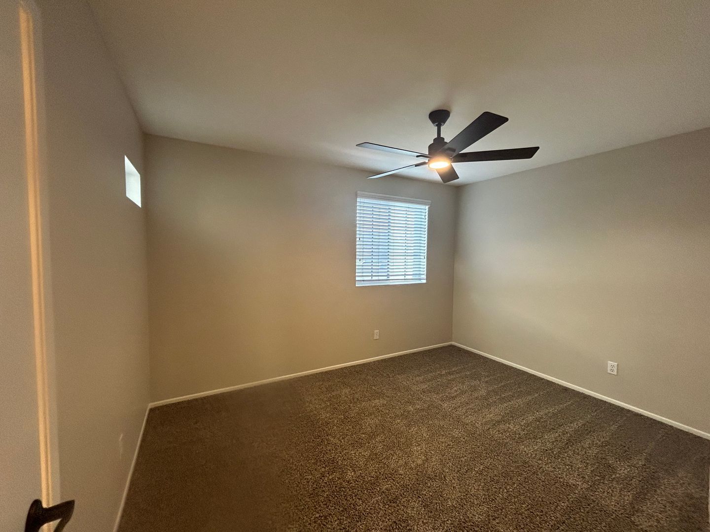 Remodeled Home for Rent in Corona – Sunroom & New Kitchen property image