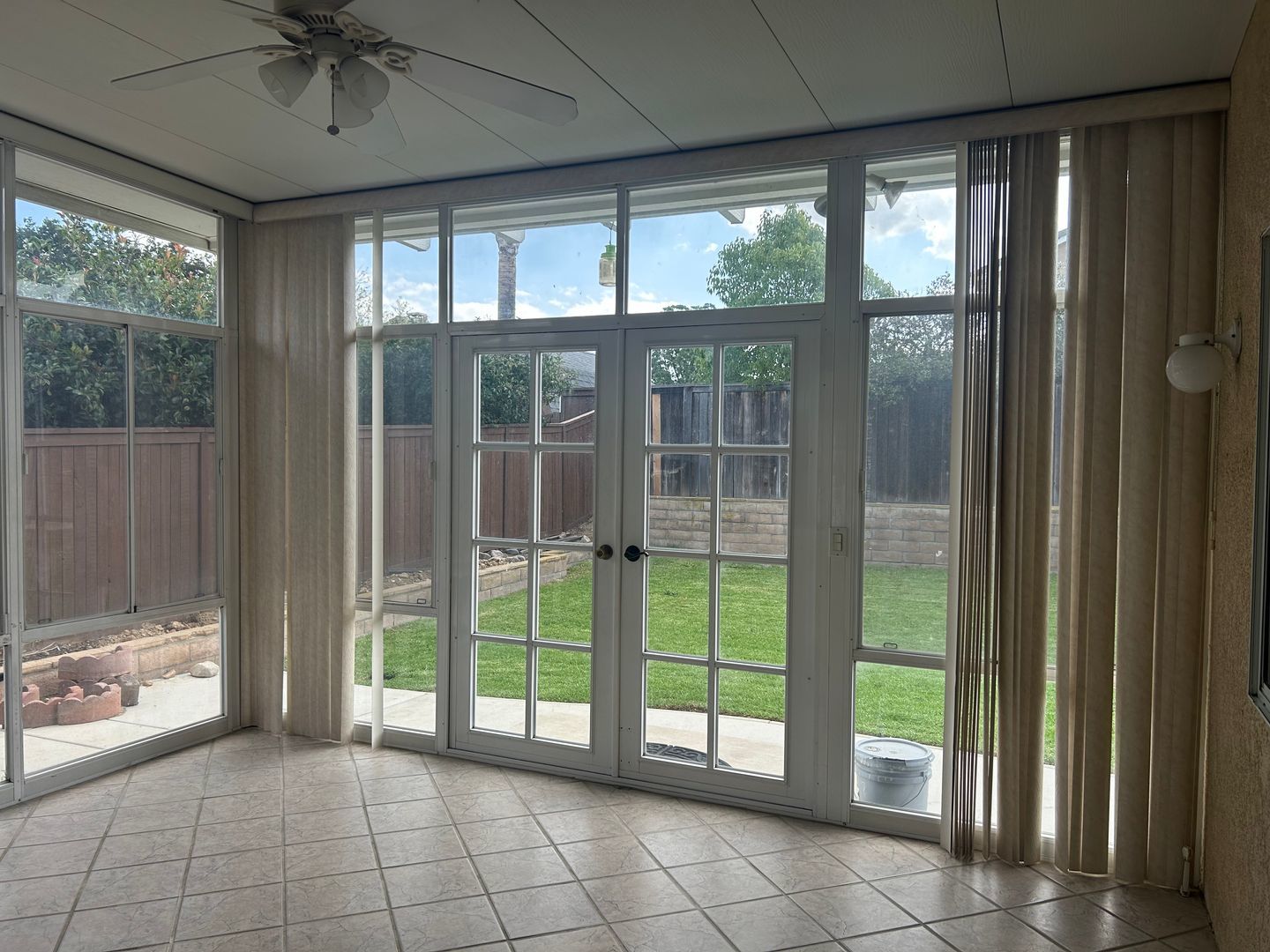 Remodeled Home for Rent in Corona – Sunroom & New Kitchen property image