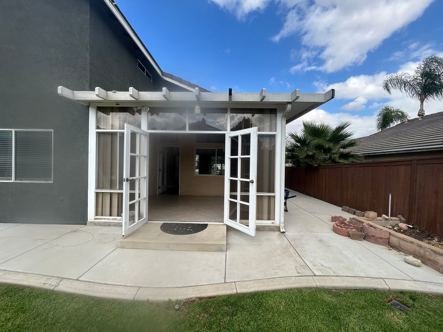 Remodeled Home for Rent in Corona – Sunroom & New Kitchen property image