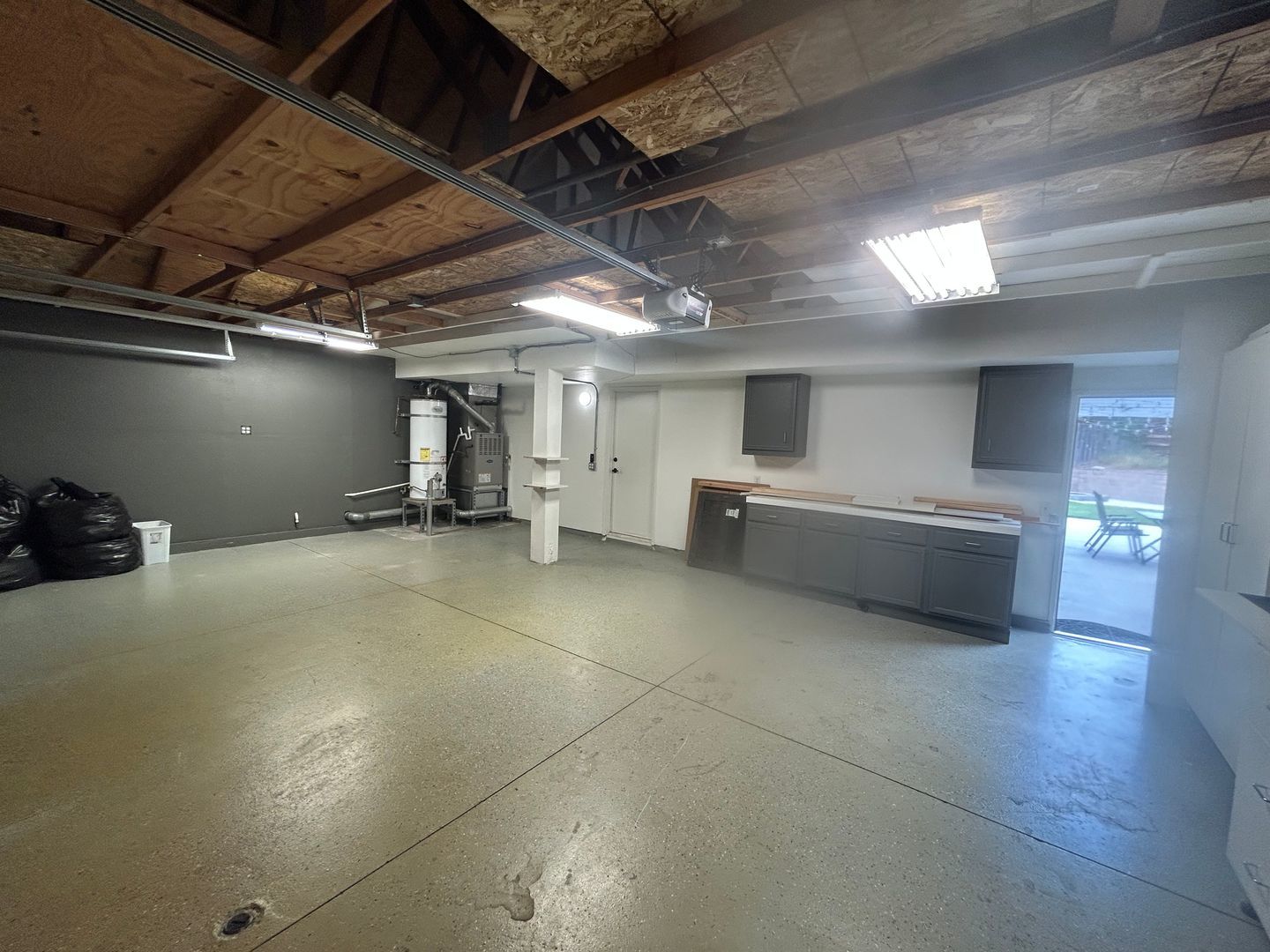 Remodeled Home for Rent in Corona – Sunroom & New Kitchen property image