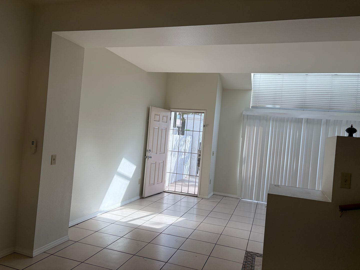 Rancho del Mar Townhomes Near the Temecula Mall and Dog Park property image
