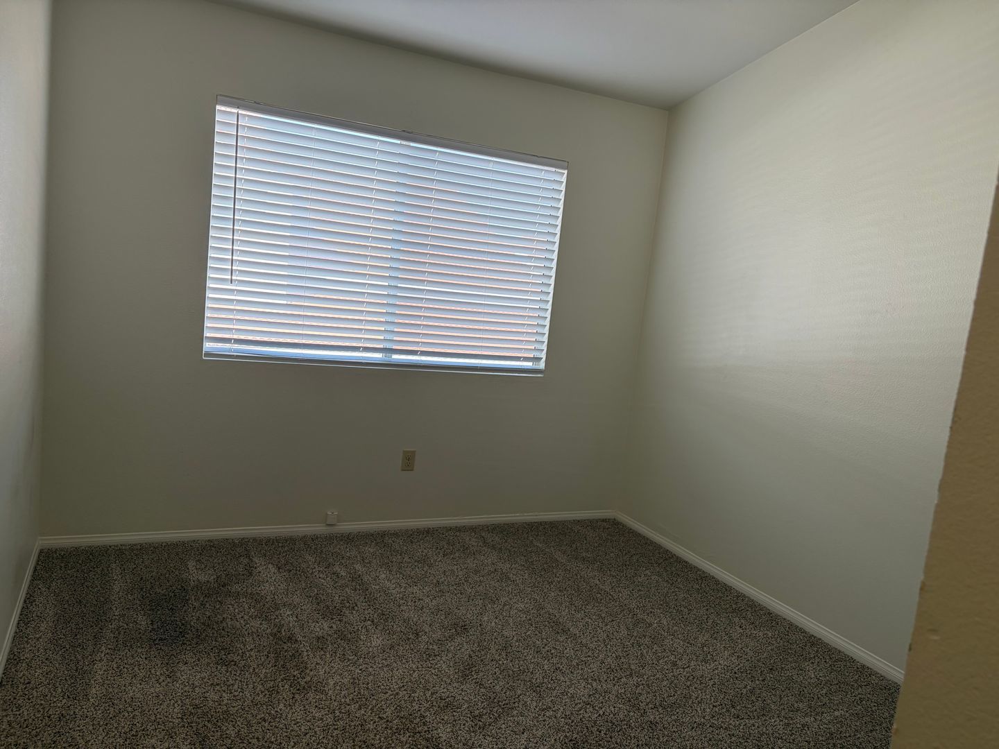 Rancho del Mar Townhomes Near the Temecula Mall and Dog Park property image