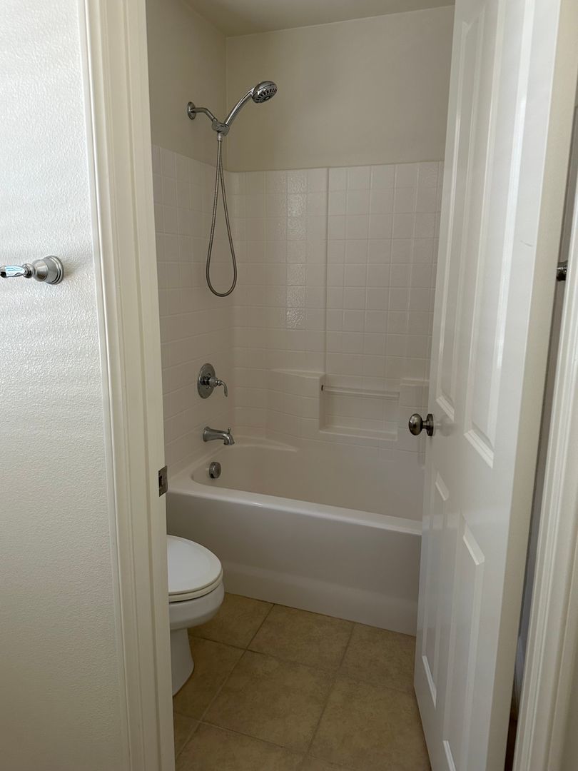 3 bed + Loft / 3.5 bath in Placentia, Orange County property image