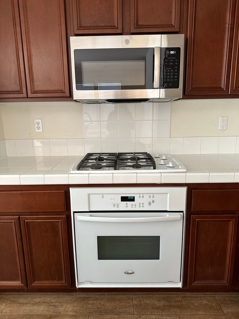 3 bed + Loft / 3.5 bath in Placentia, Orange County property image