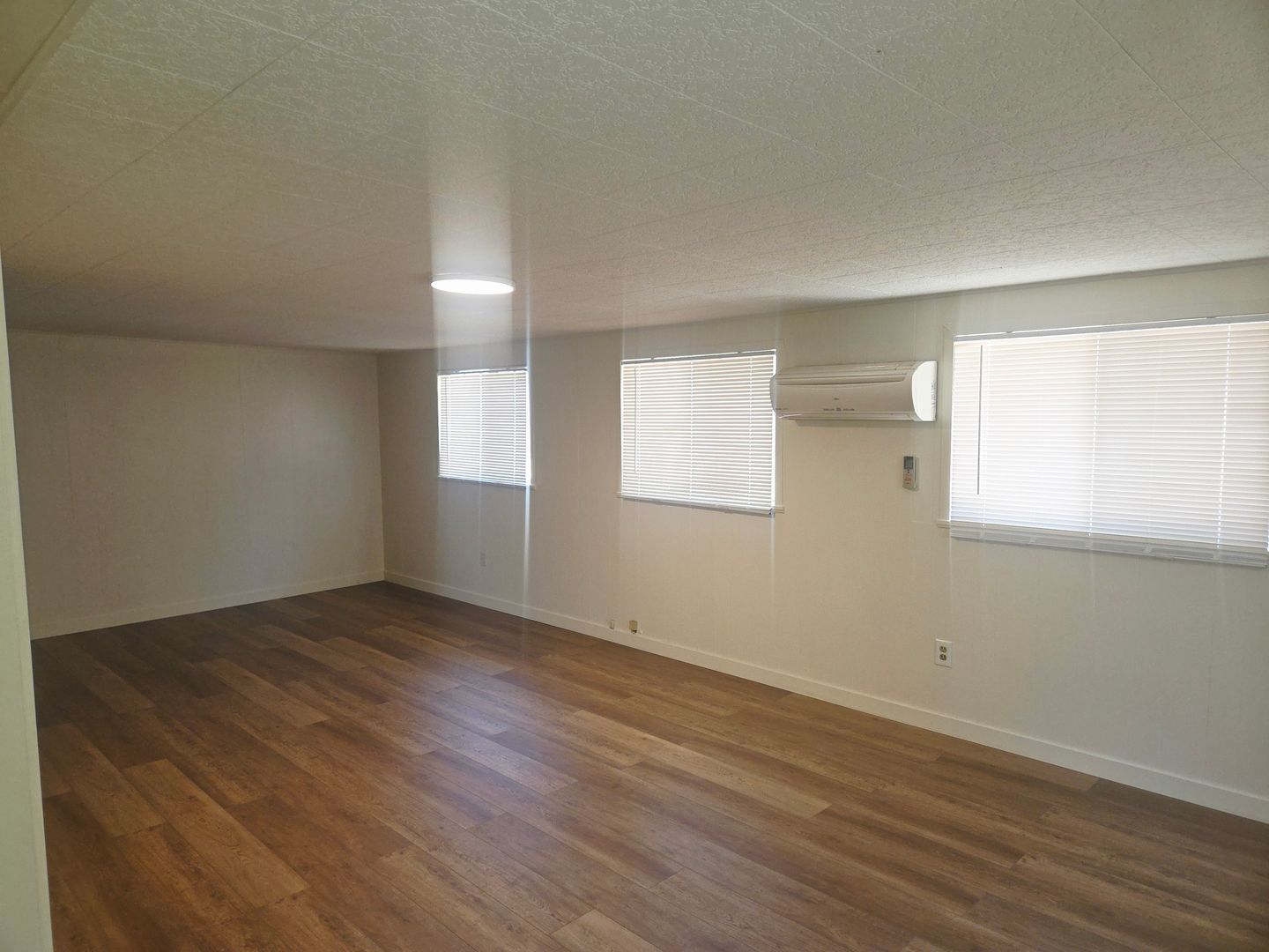 Spacious 4 bed 2 Bath Home Completely Renovated property image