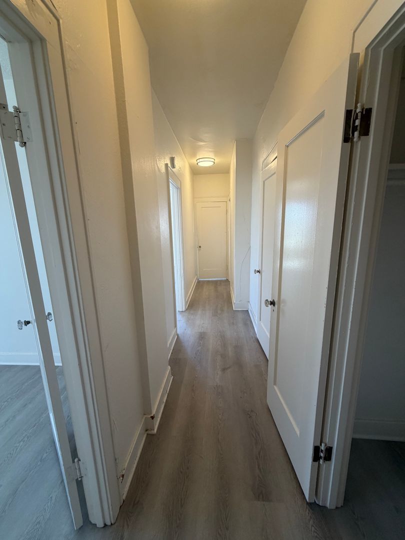 Bright & Spacious 1 Bed / 1 Bath in the Heart of Downtown Long Beach property image