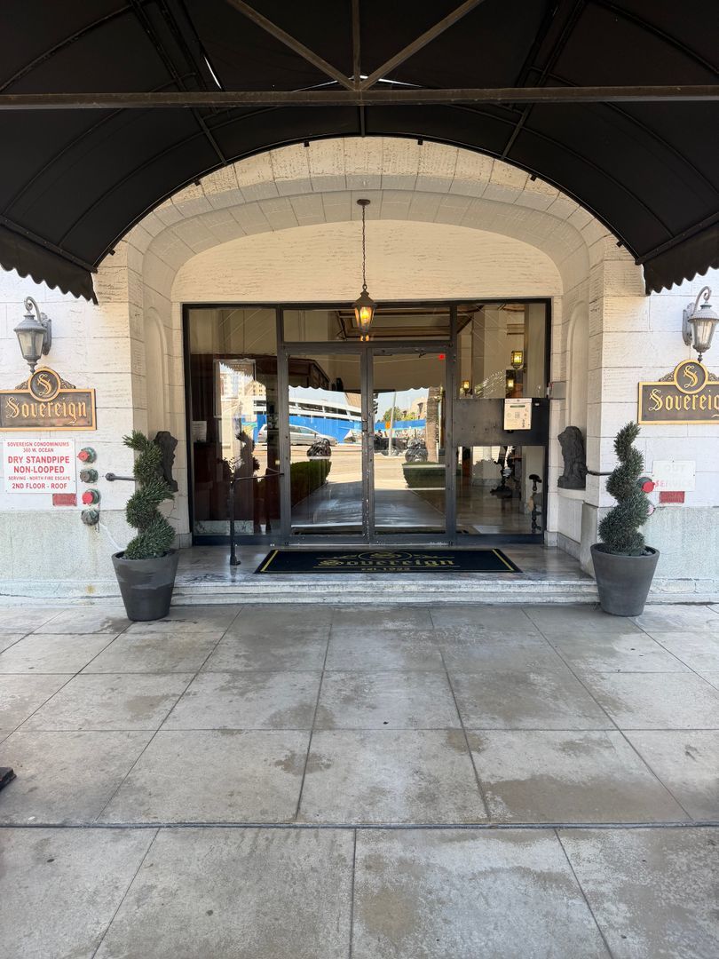 Bright & Spacious 1 Bed / 1 Bath in the Heart of Downtown Long Beach property image