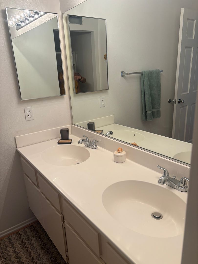 5-Bedroom Furnish Home property image