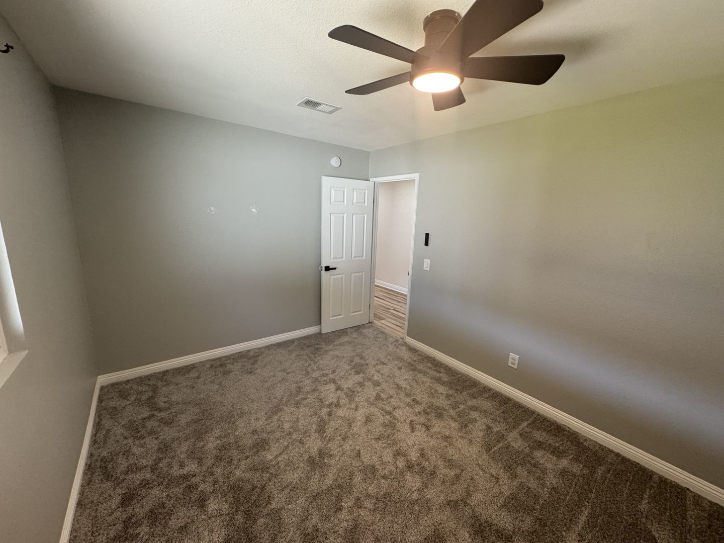 Beautifully Renovated 3 bedroom, 2 bath house in Jurupa Valley property image